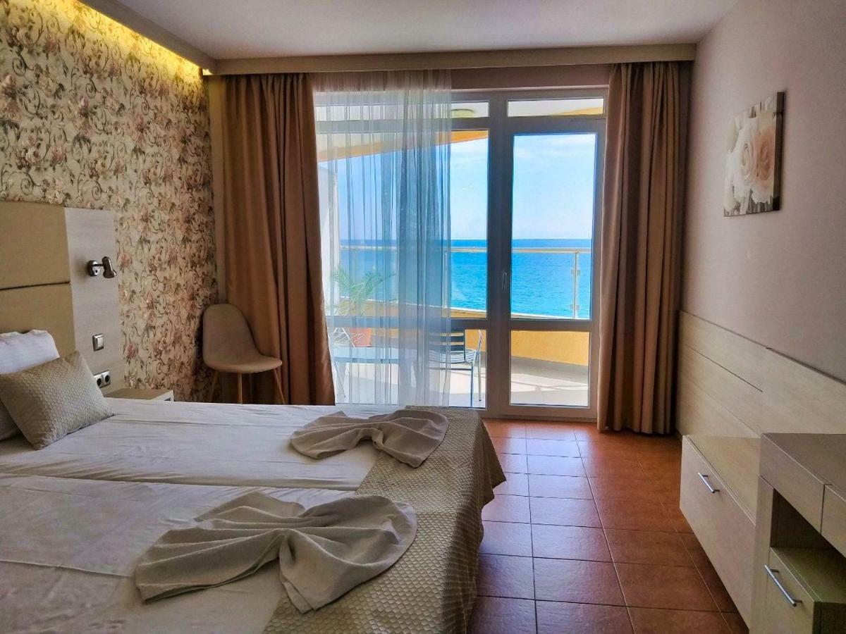 Aphrodite Beach Hotel Nesebar Bagian luar foto